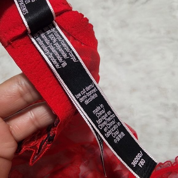 VICTORIA'S SECRET LUXE LINGERIE UNLINED FLORAL EMBROIDERED LOW CUT BRA Sz 36DDD - Picture 13 of 14